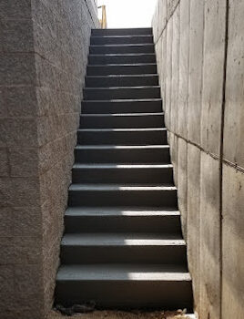 BeckerConcreteStairs2